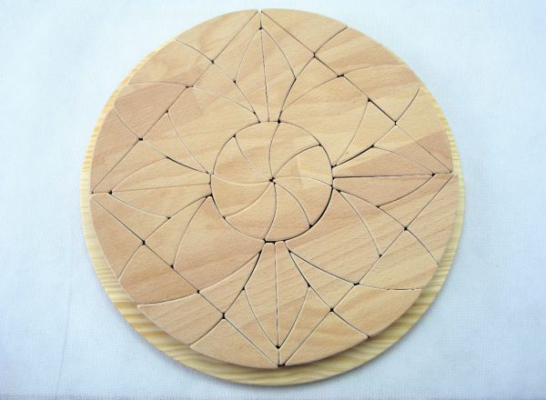Mandala de madera, juguete artesanal de Littlevikingtoy
